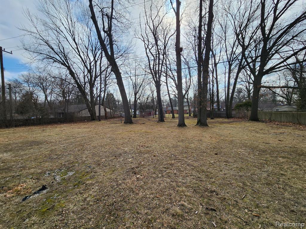 21665 West Nine Mile Road Southfield, MI 48075 - Photo 13 of 13