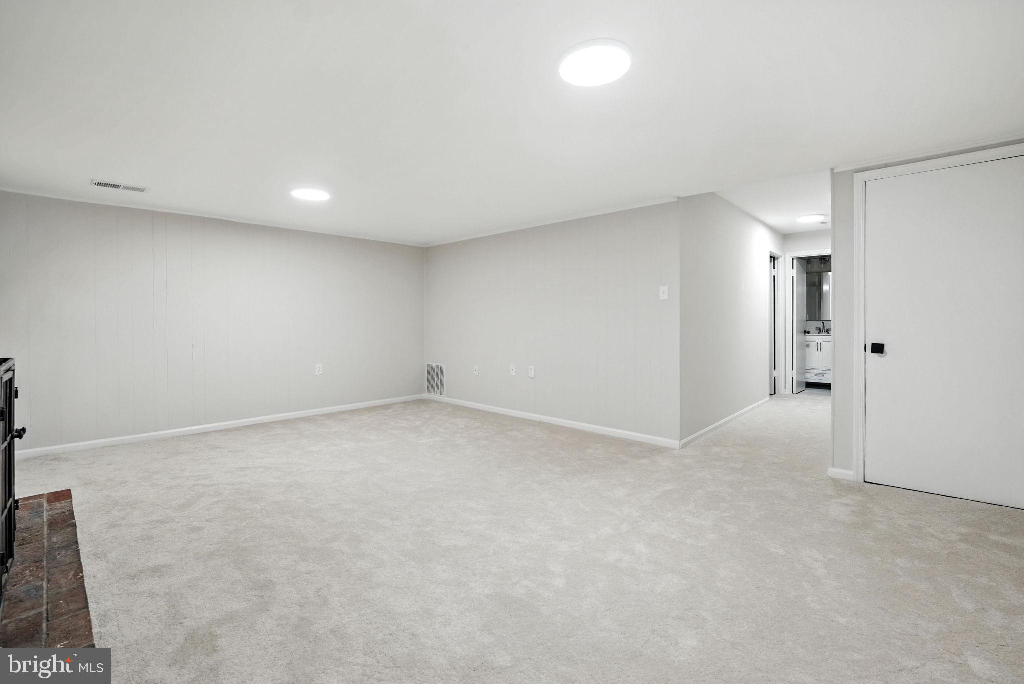 3028 Seminole Road Woodbridge, VA 22192 - Photo 24 of 30 Large lower level