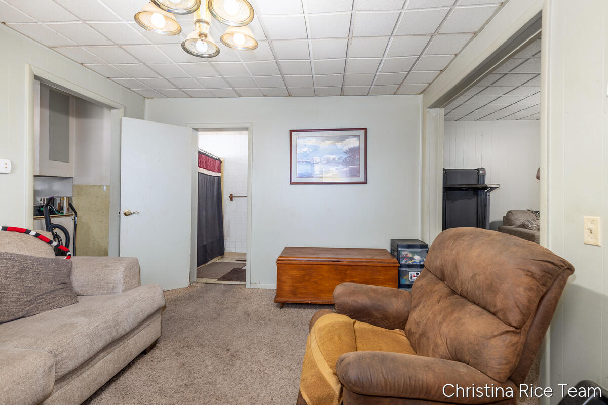 115 East Congress Street Belding, MI 48809 - Photo 25 of 49 115-E-Congress_024