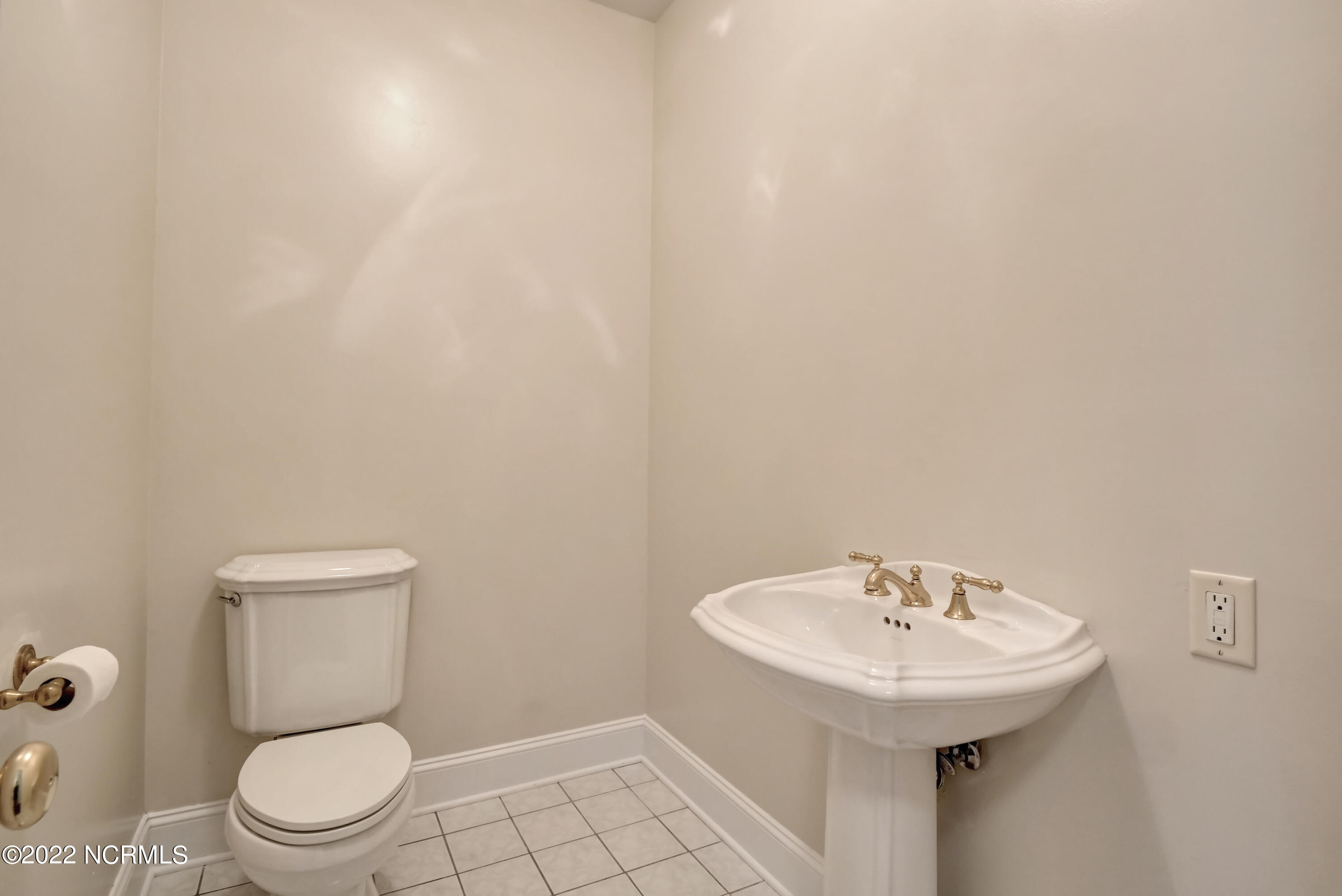 103 North Hummingbird Lane Rocky Point, NC 28457 - Photo 11 of 50 P7388779_80_81_82_83_84_85