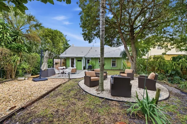 $5,400 | 117 South Palmway, Lake Worth Beach, FL 33460