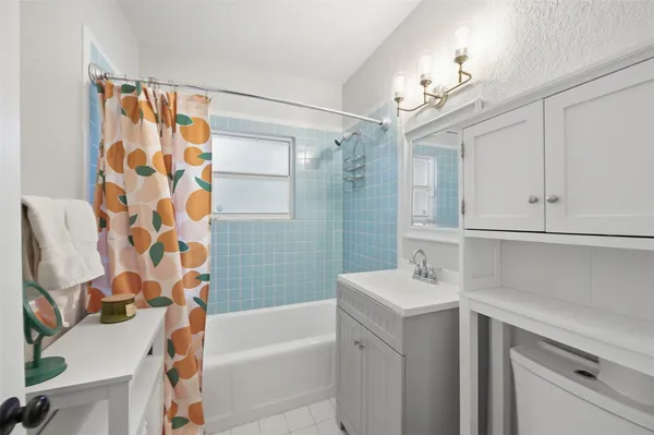 $5,400 | 117 South Palmway, Lake Worth Beach, FL 33460