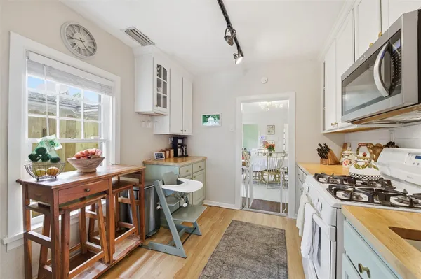 $5,400 | 117 South Palmway, Lake Worth Beach, FL 33460