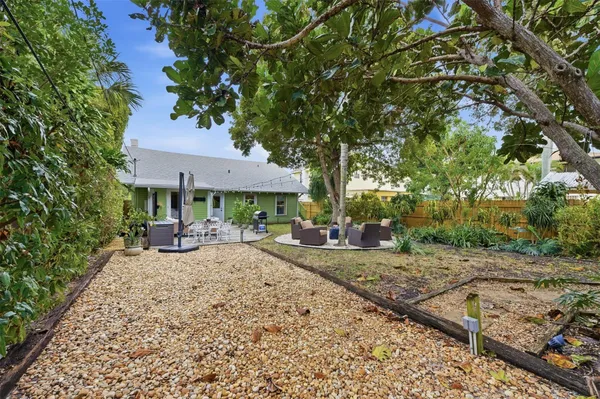 $5,400 | 117 South Palmway, Lake Worth Beach, FL 33460