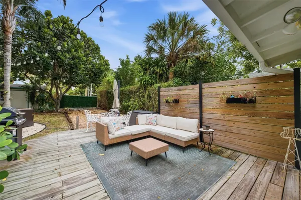 $5,400 | 117 South Palmway, Lake Worth Beach, FL 33460