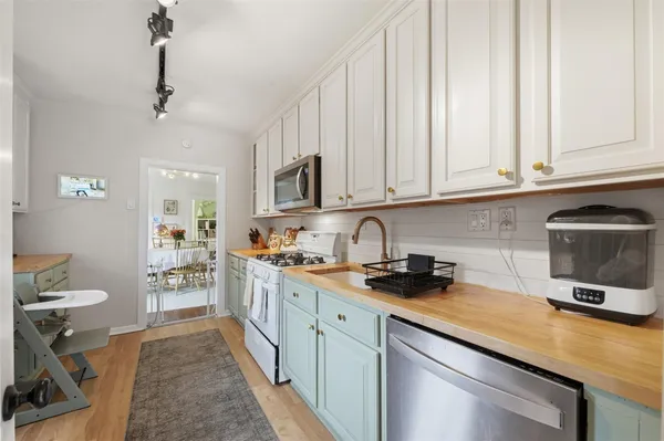 $5,400 | 117 South Palmway, Lake Worth Beach, FL 33460