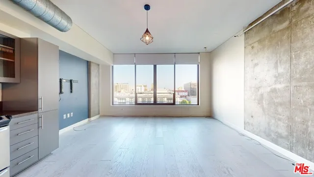 $520,000 | 1111 South Grand Avenue, Unit 1014, Los Angeles, CA 90015