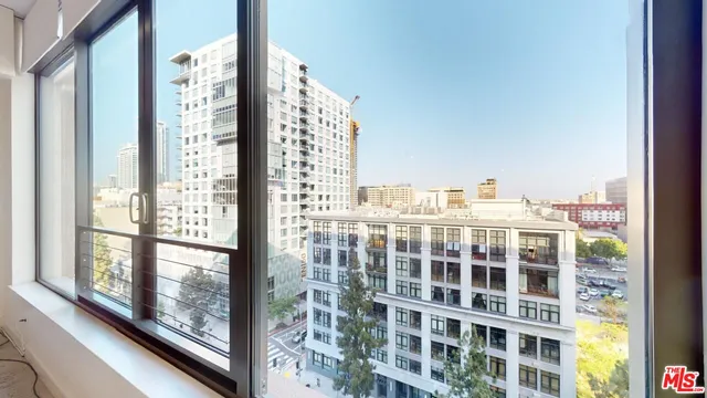 $520,000 | 1111 South Grand Avenue, Unit 1014, Los Angeles, CA 90015