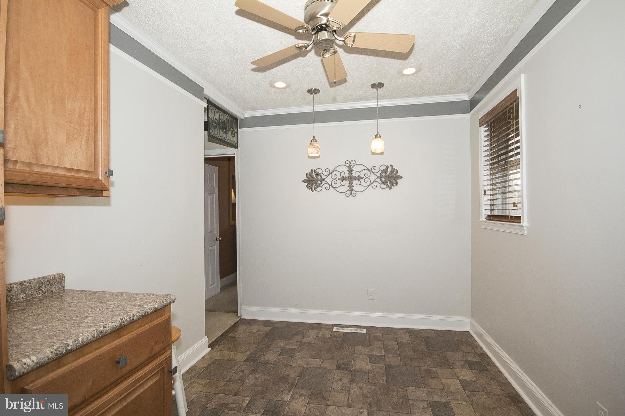 2724 Glendale Road Baltimore, MD 21234 - Photo 6 of 23 Dining Room