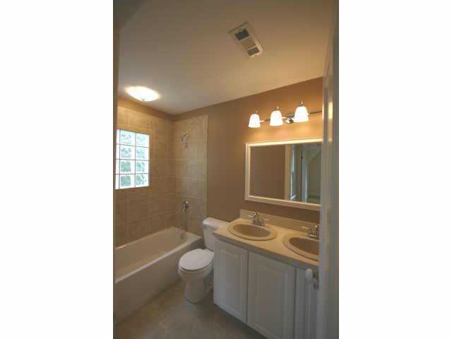 280 East Torrence Road Columbus, OH 43214 - Photo 7 of 8 Gallery Image 7