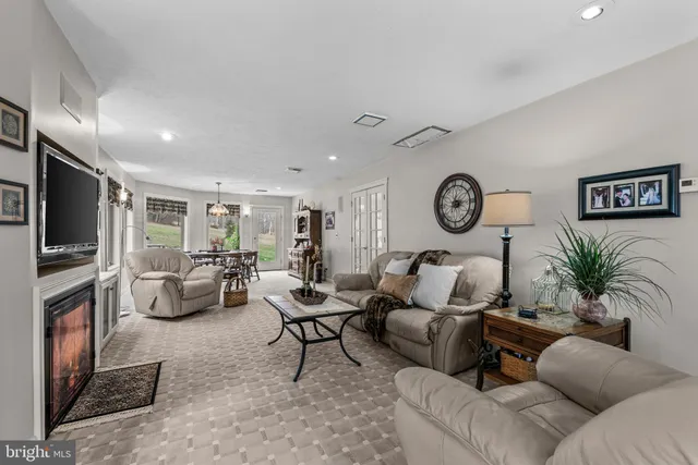 $435,000 | 125 Housel Road, Hopewell, PA 16650