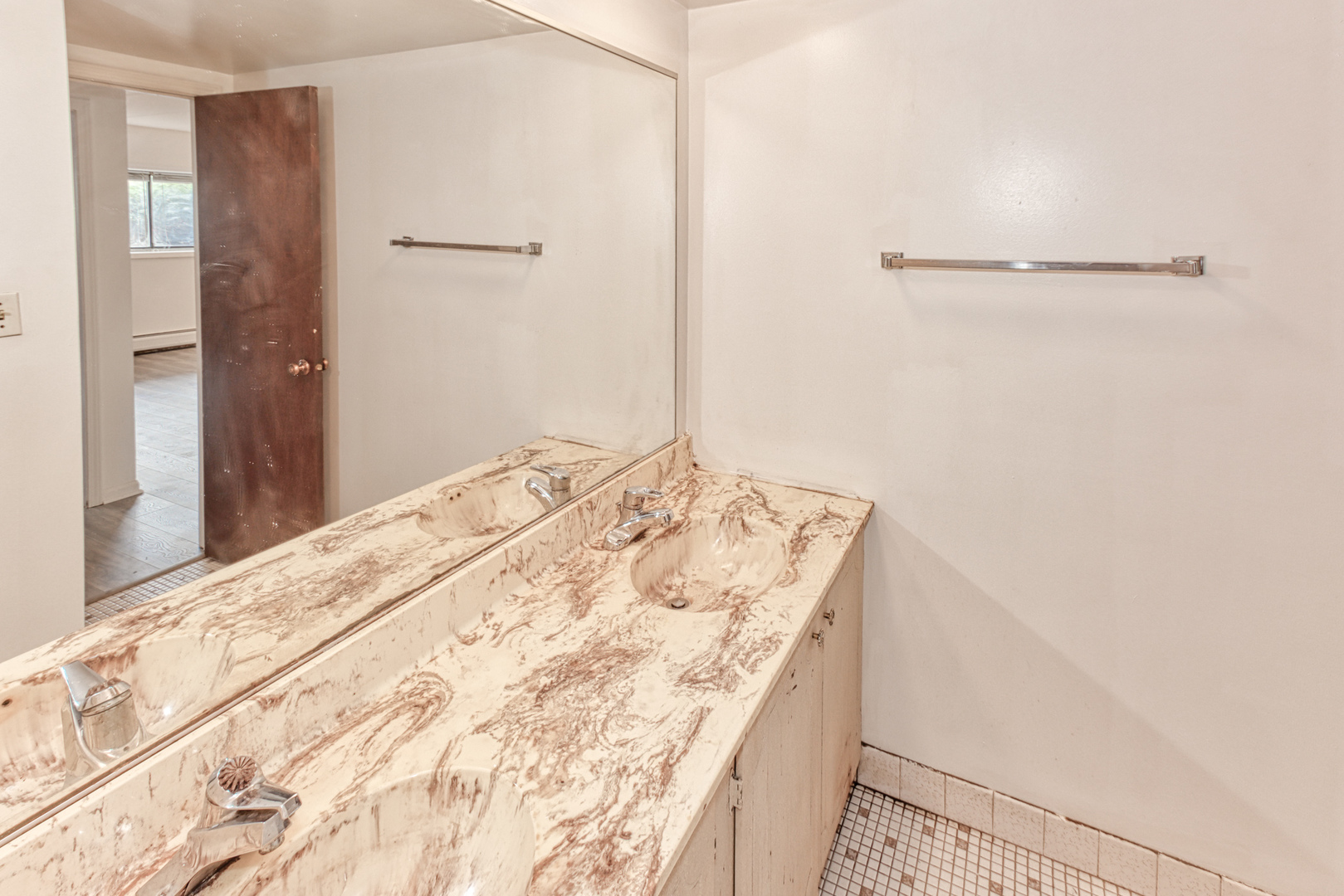 138 East Bailey Road, Unit B Naperville, IL 60565 - Photo 10 of 12 a bathroom with a bathtub and shower