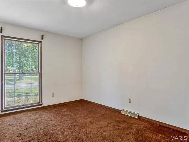 $225,000 | 201 South Oak Lane, Okawville, IL 62271