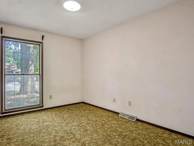 $225,000 | 201 South Oak Lane, Okawville, IL 62271