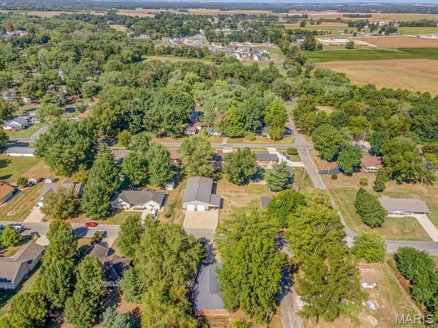 $225,000 | 201 South Oak Lane, Okawville, IL 62271