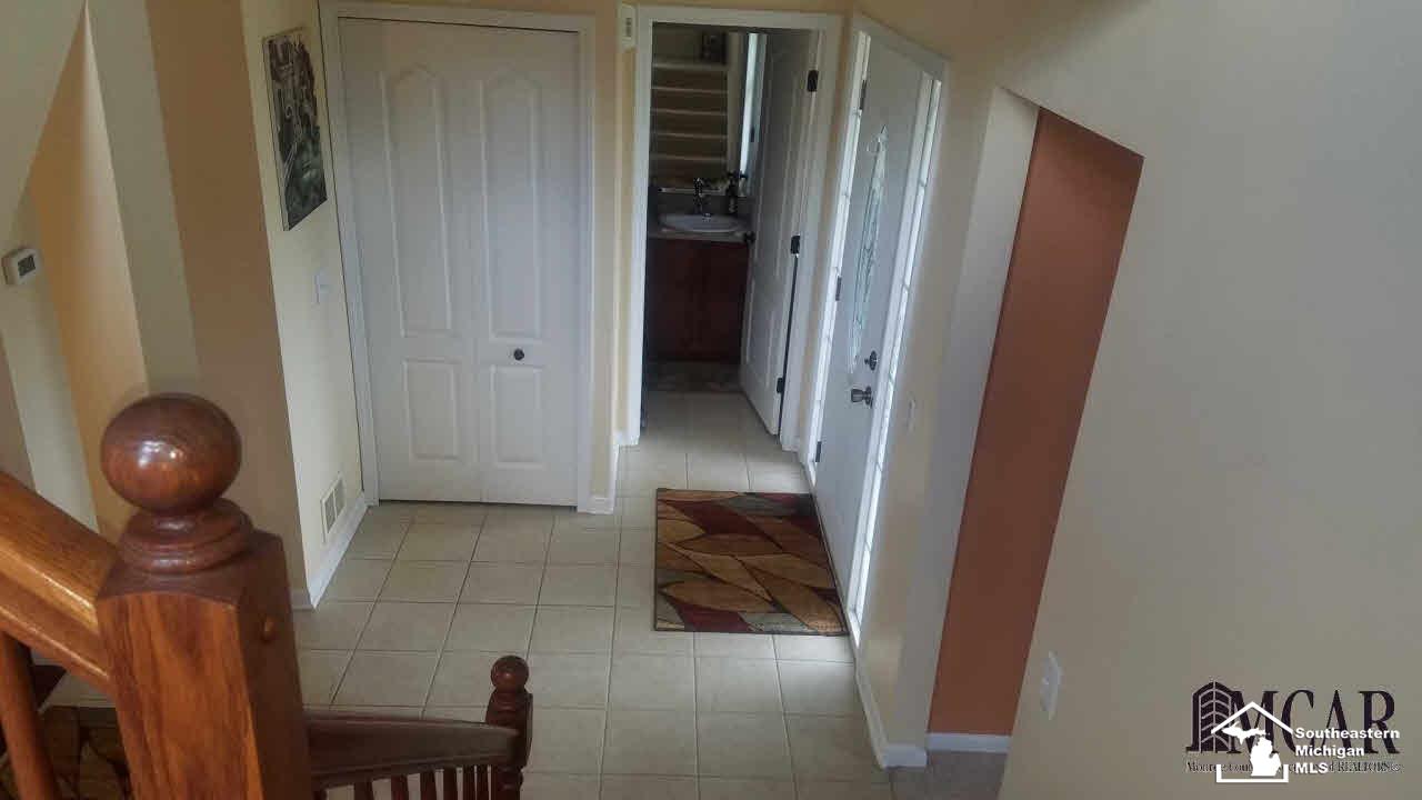 9263 Maple Ridge Drive Newport, MI 48166 - Photo 20 of 26 21300836-19.JPG