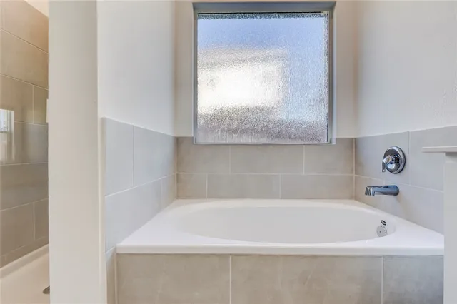 $2,295 | 163 Cibolo Crk Drive, Bastrop, TX 78602