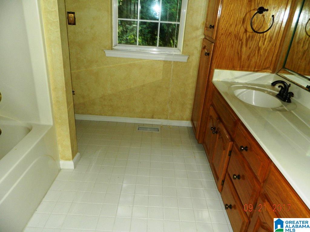 270 Comanche Street Montevallo, AL 35115 - Photo 13 of 16