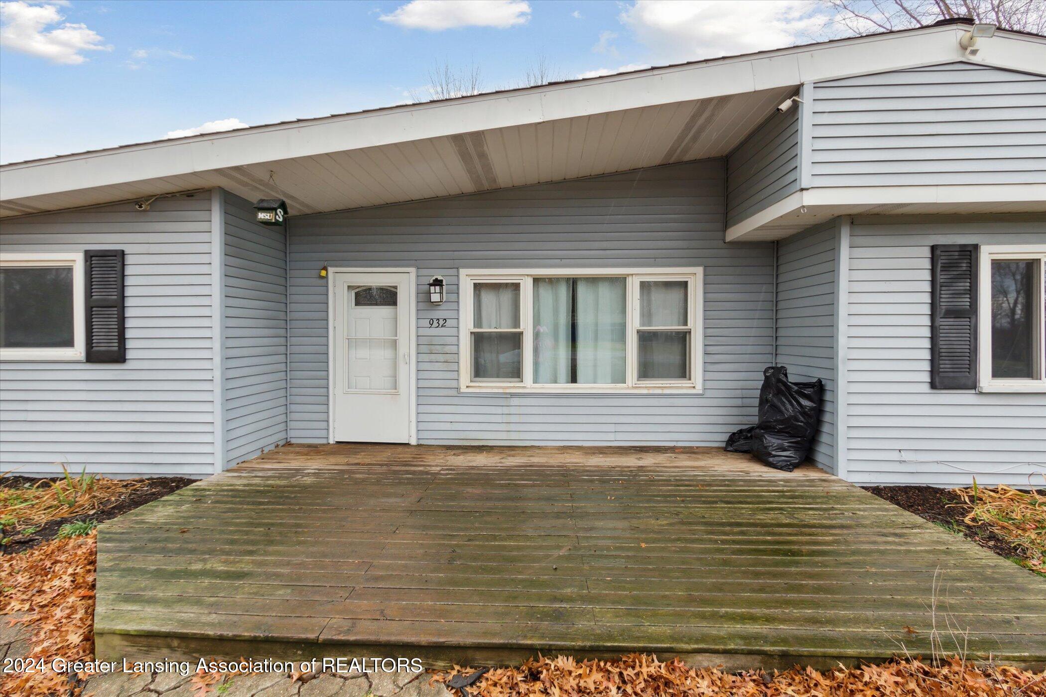 932 College Road Mason, MI 48854 - Photo 6 of 43 08-932-College-Rd-Mason-MI-48854-WindowS