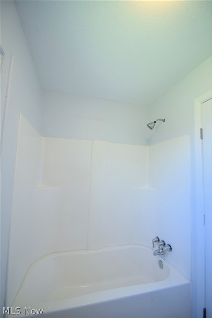 8564 Newcomb Drive Parma, OH 44129 - Photo 22 of 31
