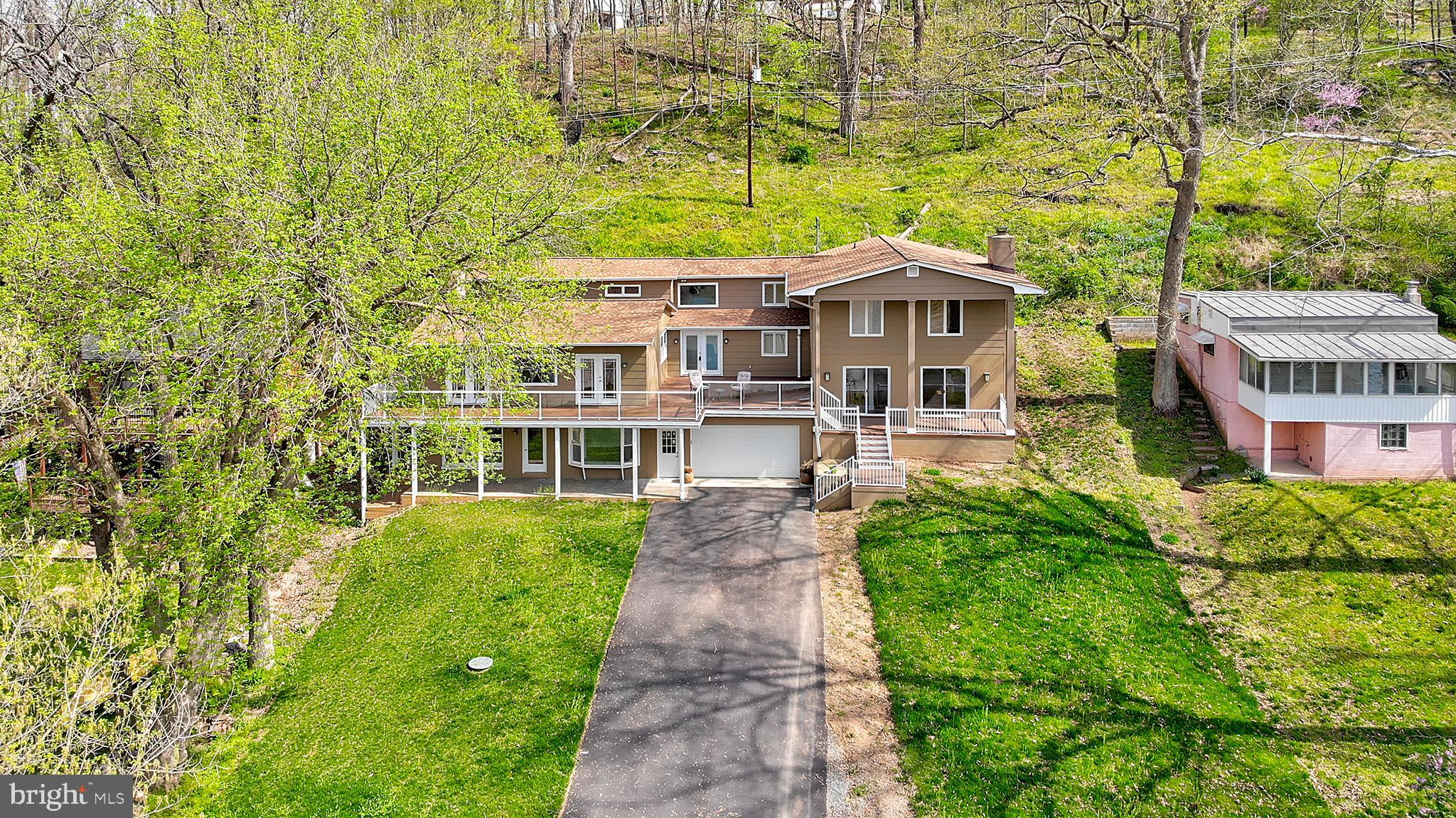 2083 Locke's Mill Road Berryville, VA 22611 - Photo 5 of 60 Gallery Image 5
