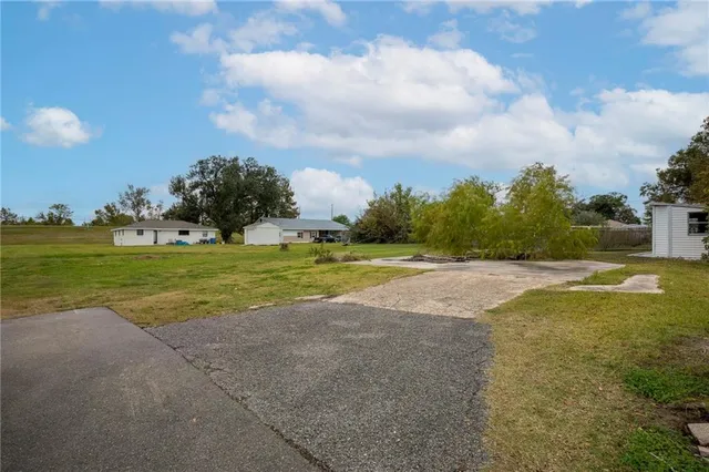 $54,000 | 11 Clayton Drive, Norco, LA 70079
