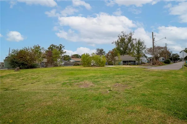 $54,000 | 11 Clayton Drive, Norco, LA 70079