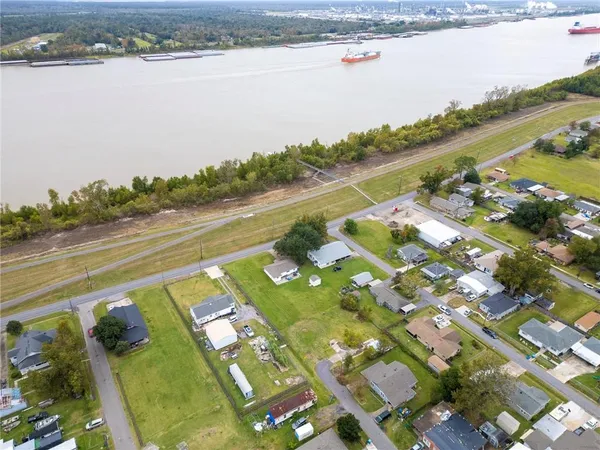 $54,000 | 11 Clayton Drive, Norco, LA 70079