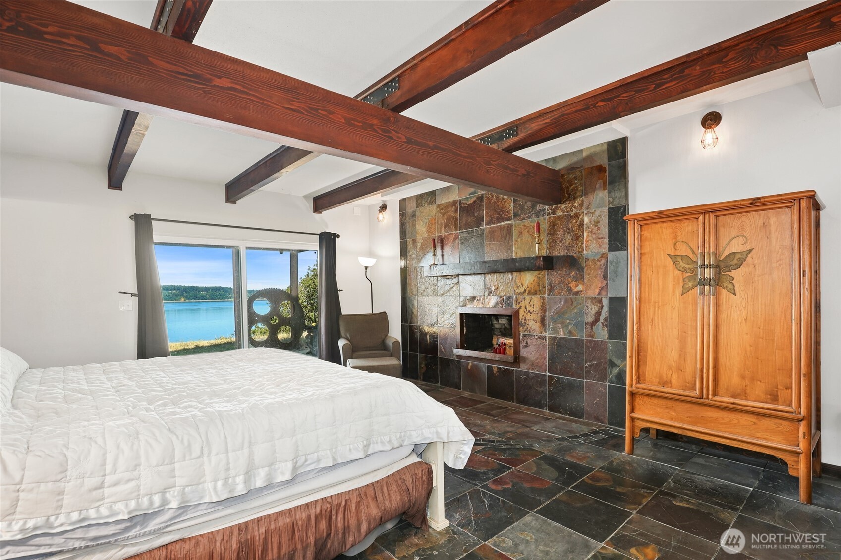 10806 West Morris Boulevard Steilacoom, WA 98388 - Photo 14 of 39