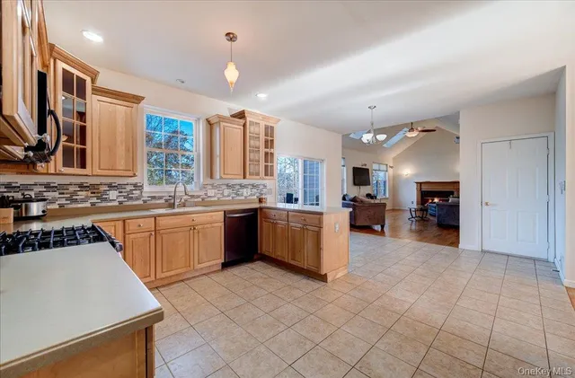 $749,000 | 3 Grand View Terrace, Chester, NY 10918