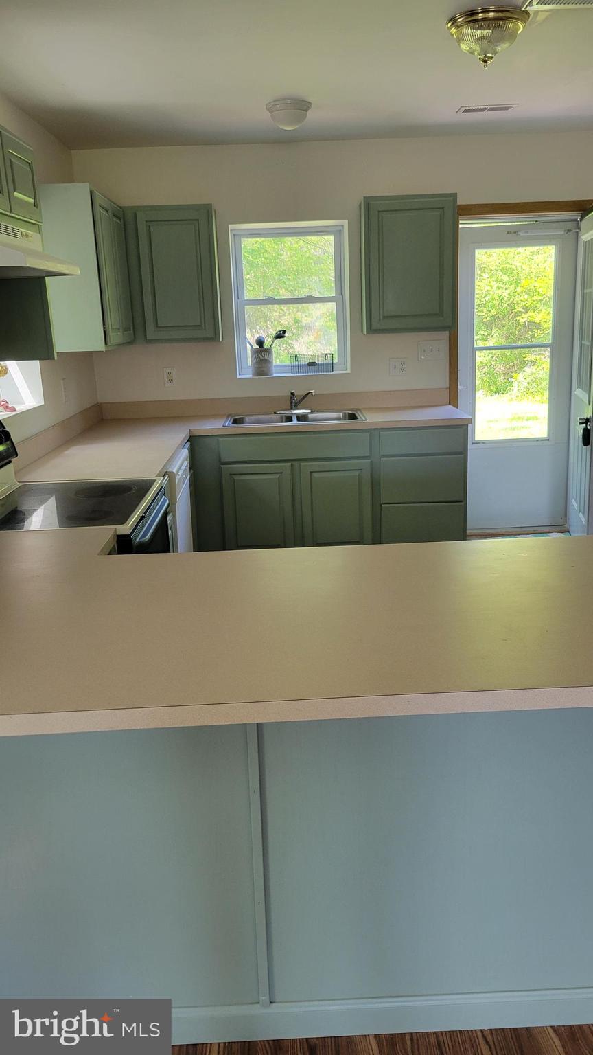 38094 Graves Road Coltons Point, MD 20626 - Photo 8 of 18 Kitchen