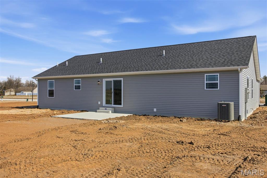 4823 Fitz James Crossing Highland, IL 62249 - Photo 35 of 53