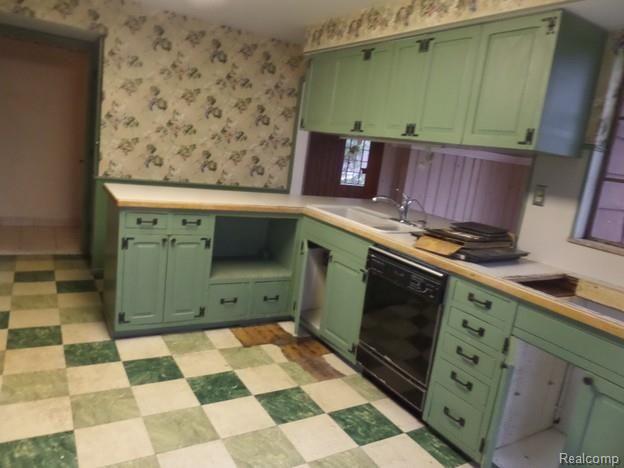 2446 Reid Road Grand Blanc, MI 48439 - Photo 11 of 27 SAM_9963.jpg