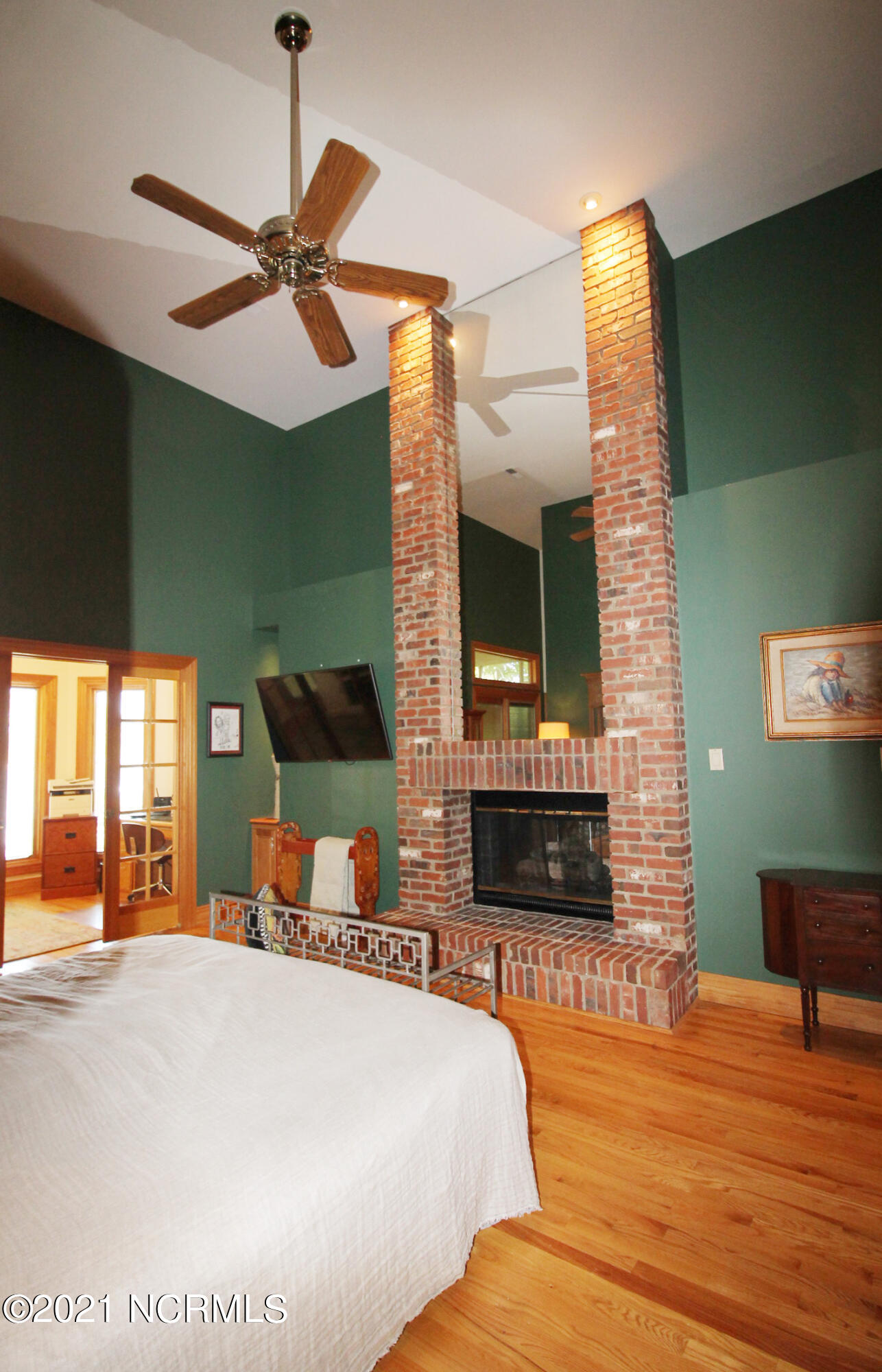 101 North Teachs Point Road Bath, NC 27808 - Photo 22 of 59 Cathedral ceiling & double sided FP