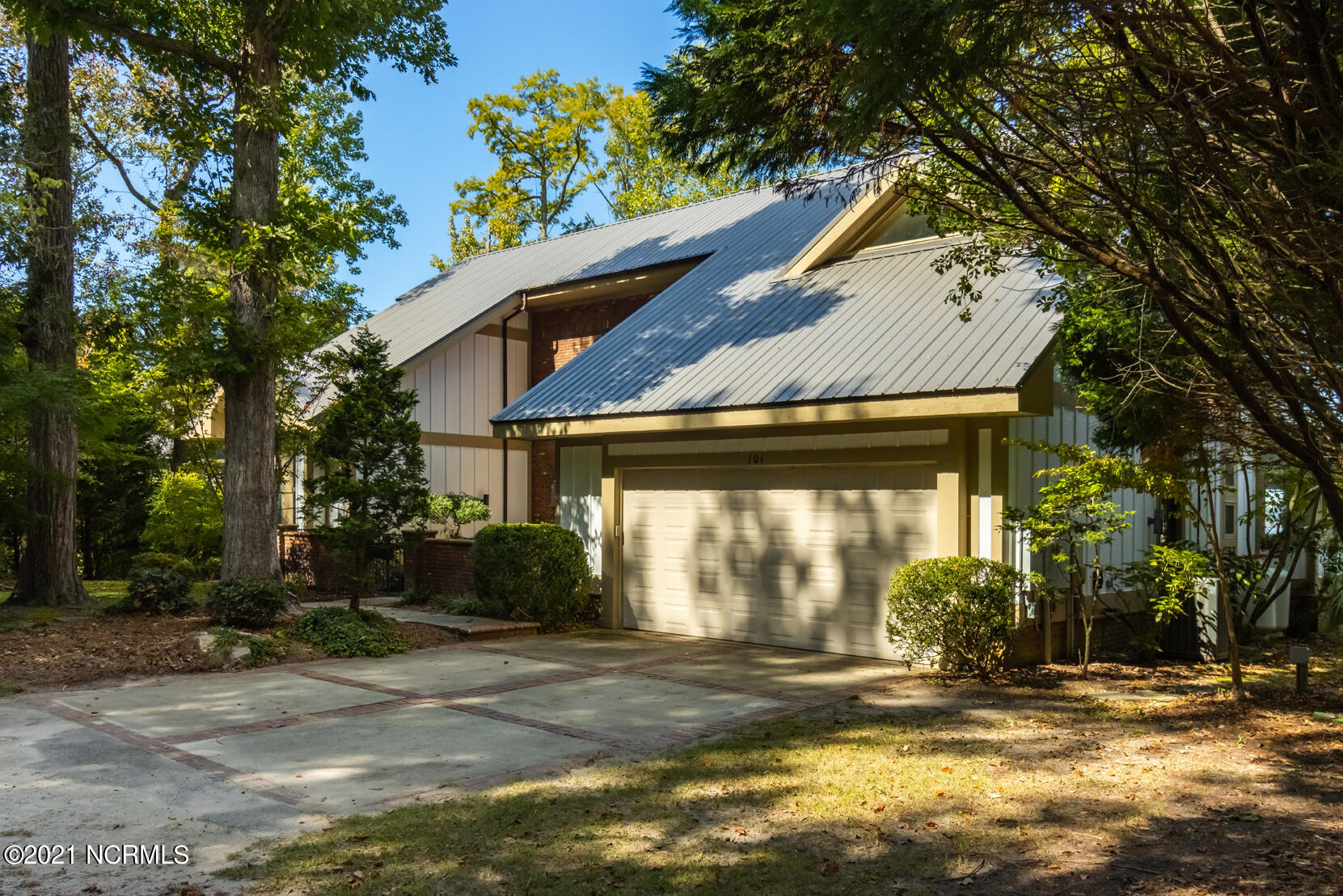 101 North Teachs Point Road Bath, NC 27808 - Photo 47 of 59 New metal roof