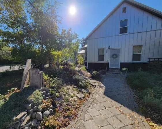 $299,999 | 1528 East Boone Avenue, Spokane, WA 99202