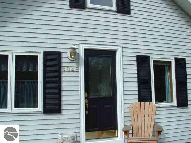 4049 Five Mile Road Traverse City, MI 49686 - Photo 6 of 17 1748846-5.JPG
