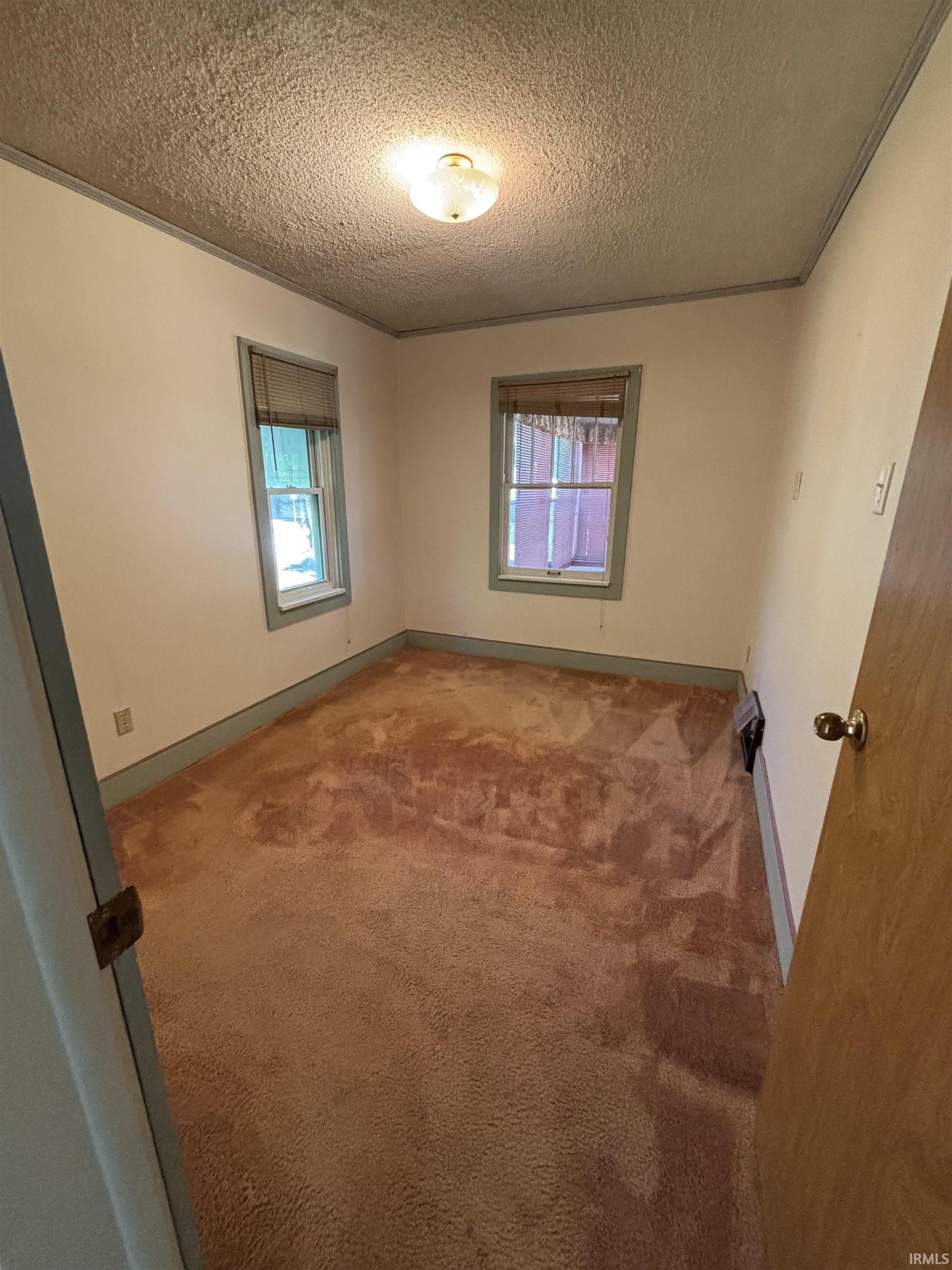 1433 Maple Row Elkhart, IN 46514 - Photo 9 of 16