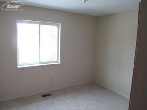 3383 Reid Road Swartz Creek, MI 48473 - Photo 12 of 21 20394868-11.JPG