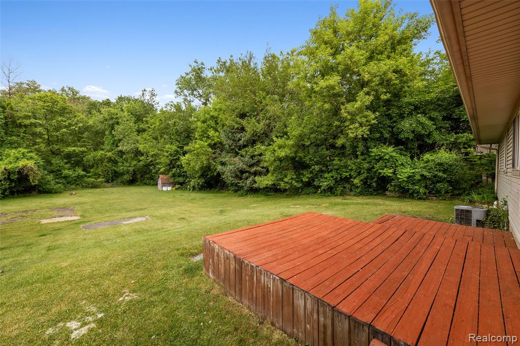 9711 Dartmouth Road Clarkston, MI 48348 - Photo 19 of 22 Gallery Image 19