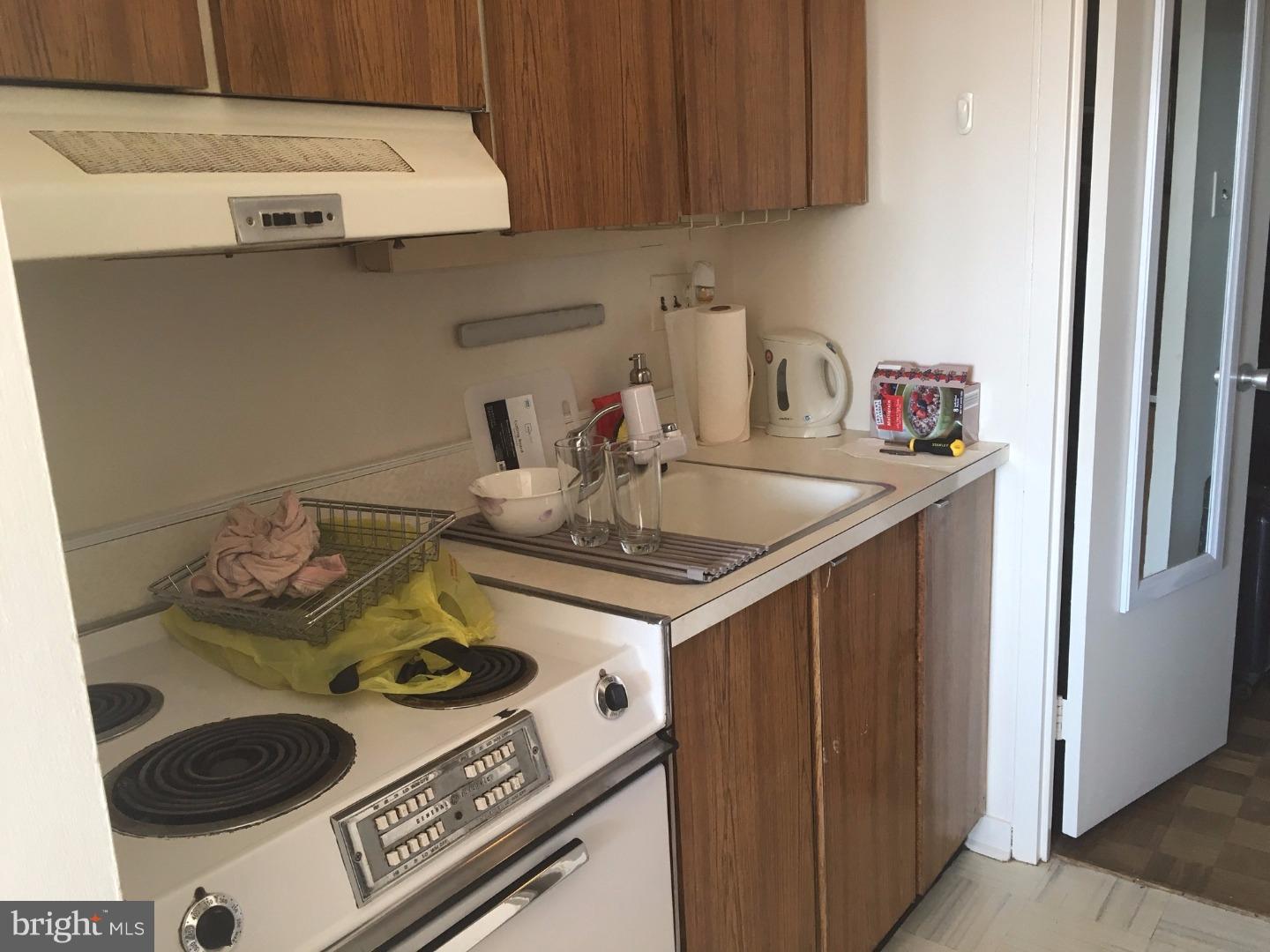 224-30 West Rittenhouse Square, Unit 915B Philadelphia, PA 19103 - Photo 8 of 12