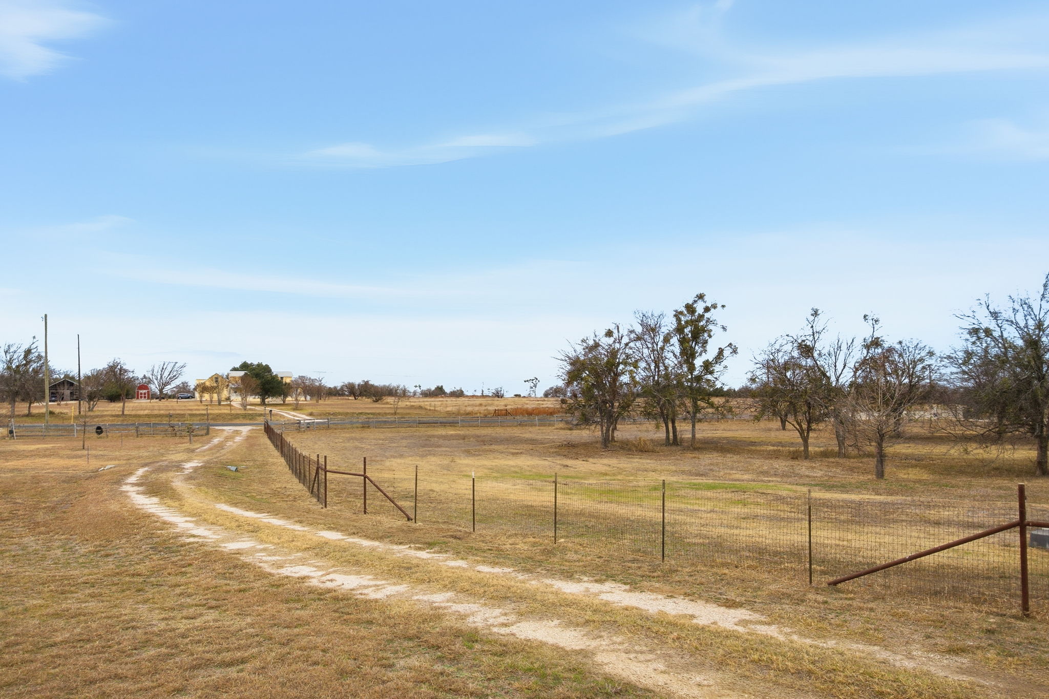 610 Eastview Drive Georgetown, TX 78626 - Photo 33 of 39 a view of an ocean and beach