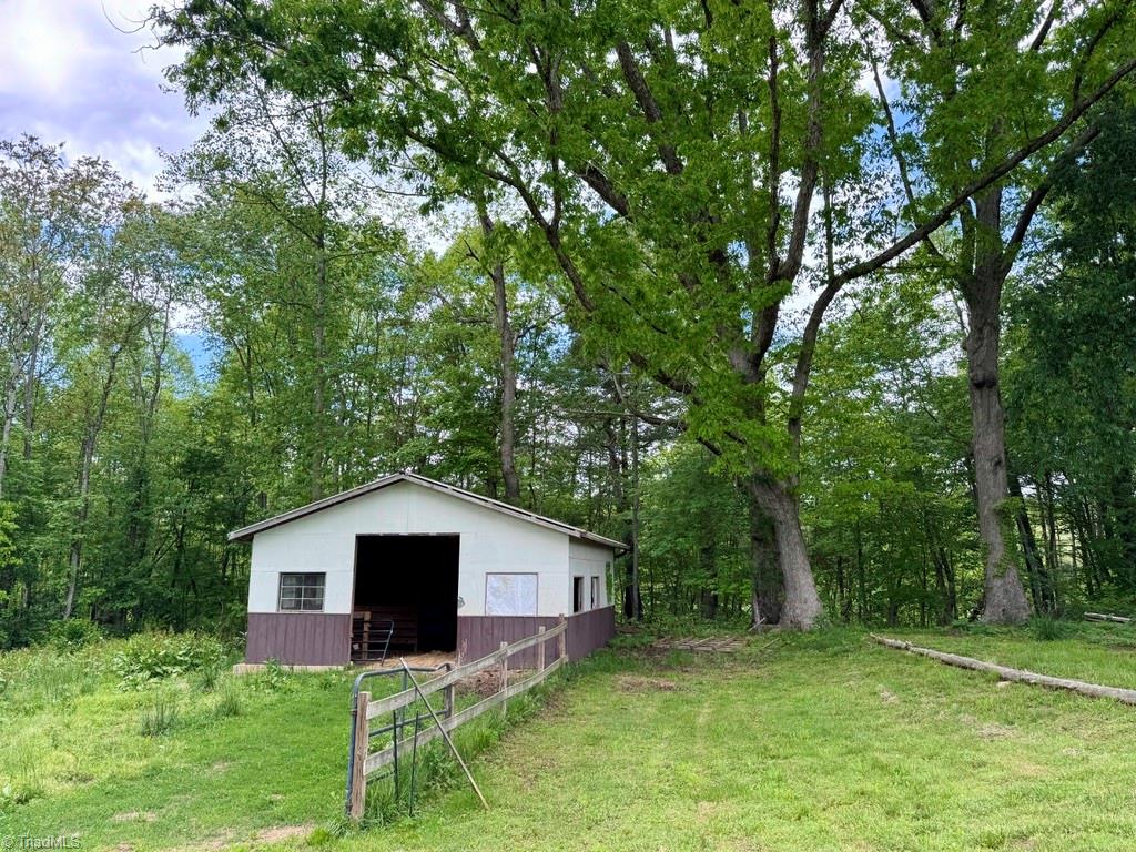 431 Needham Road Pilot Mountain, NC 27041 - Photo 18 of 43 Gallery Image 18