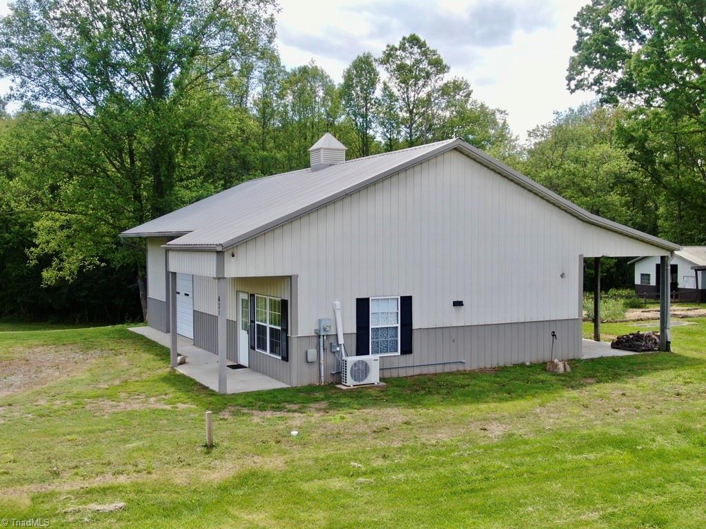 431 Needham Road Pilot Mountain, NC 27041 - Photo 3 of 43 Gallery Image 3