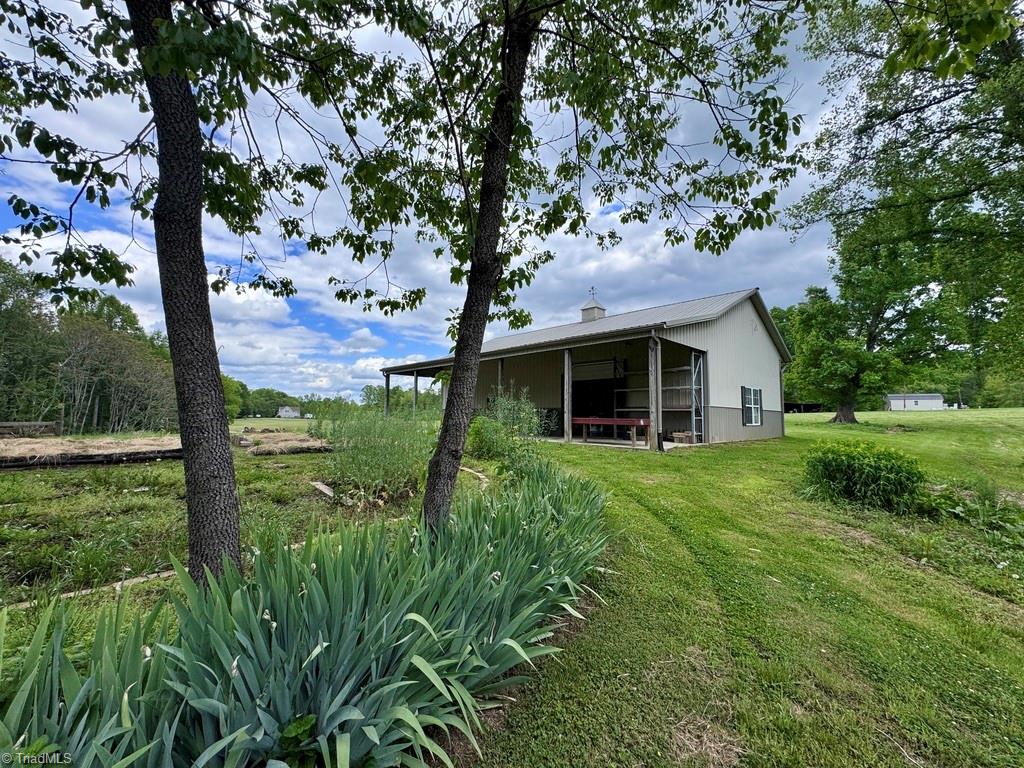 431 Needham Road Pilot Mountain, NC 27041 - Photo 31 of 43 Gallery Image 31
