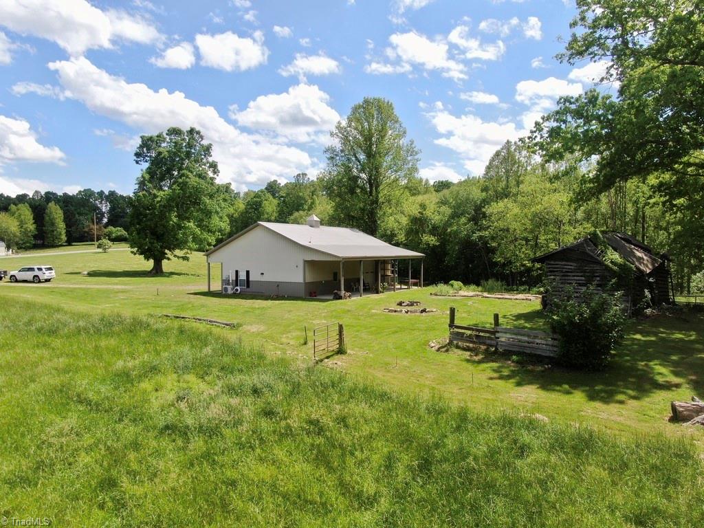 431 Needham Road Pilot Mountain, NC 27041 - Photo 7 of 43 Gallery Image 7