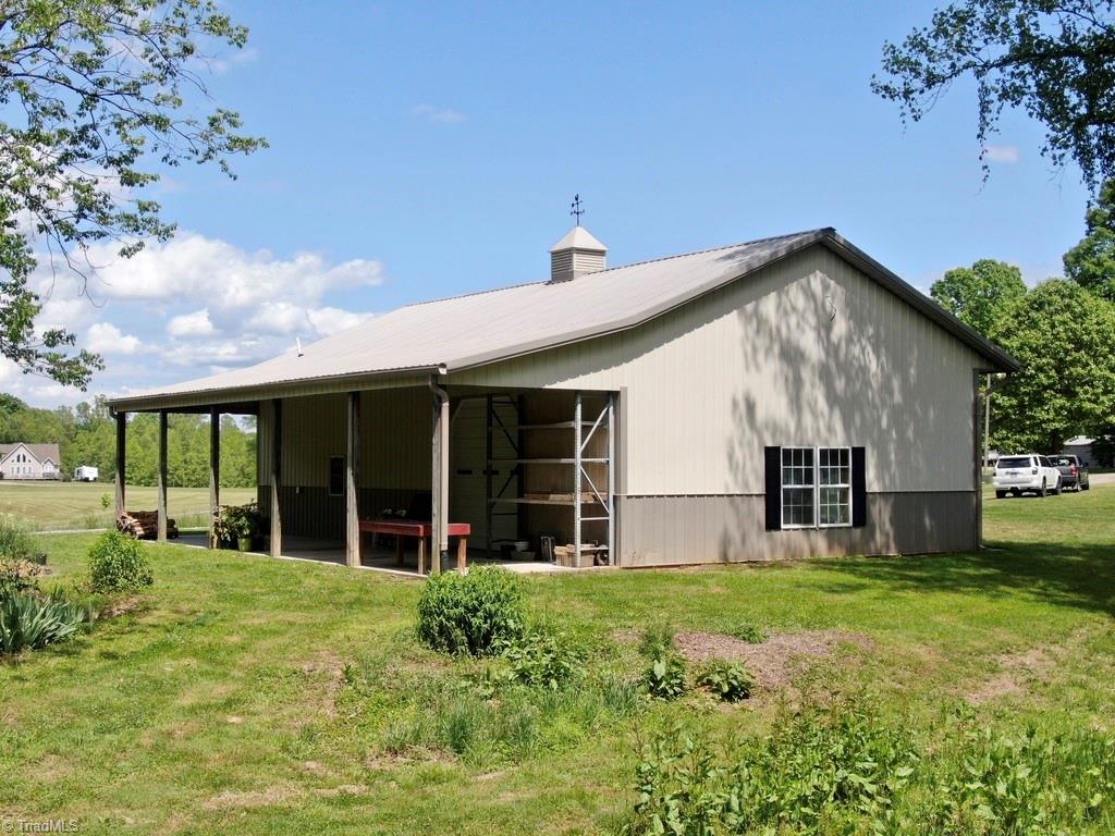 431 Needham Road Pilot Mountain, NC 27041 - Photo 9 of 43 Gallery Image 9