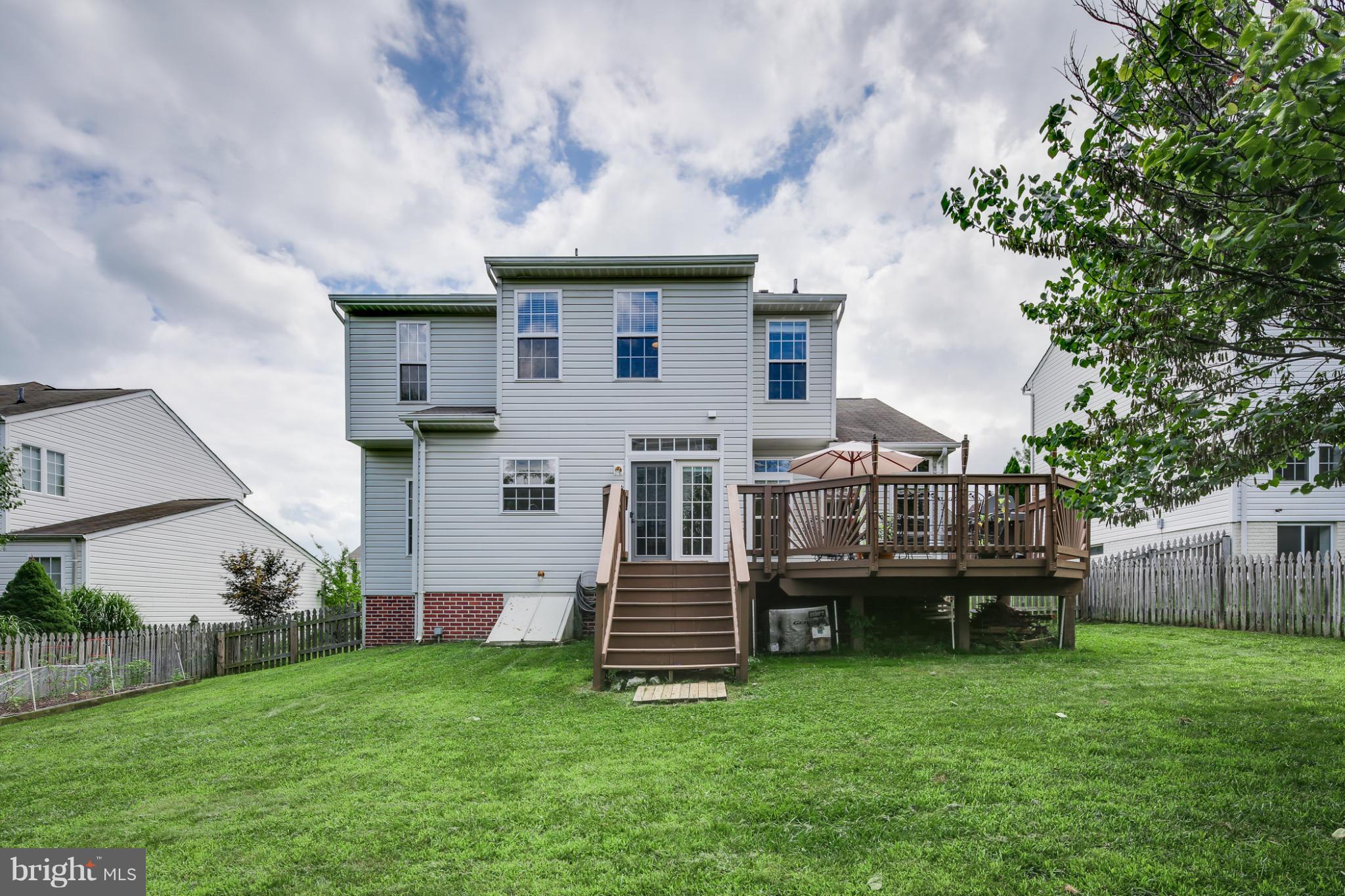 1401 Crossbow Road Mount Airy, MD 21771 - Photo 22 of 22 Flat backyard!