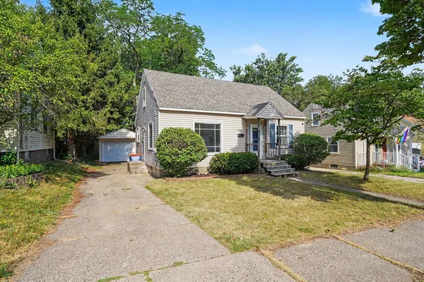 $249,900 | 1531 Edward Avenue Southeast, Grand Rapids, MI 49507
