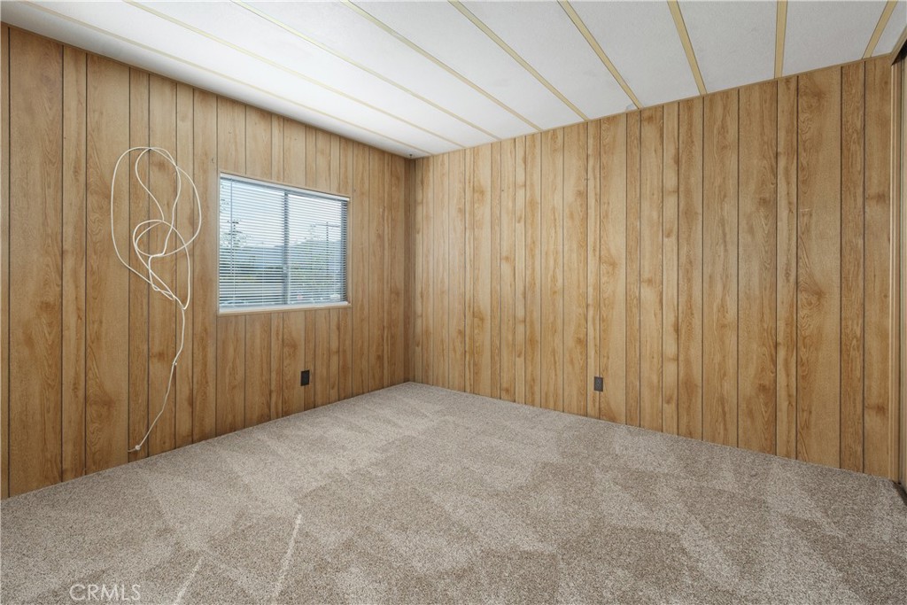 33462 Loquat Street Wildomar, CA 92595 - Photo 33 of 41 a view of an empty room with a window